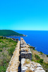 Obraz premium Paliokastro (altes Kastell) an der Bucht von Navarino bei Pylos, Messenien (Griechenland)