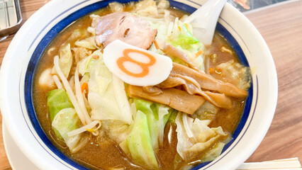 8番ラーメンの味噌野菜ラーメン