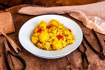 Eating pequi isn't complicated; it's just you not using the right utensils.