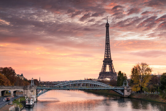 Dawn over river Seine, Paris, France