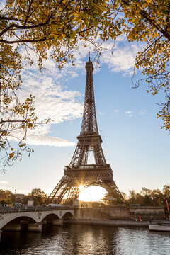 Eiffel tower and autumn foliage, Paris, Ile de France, France