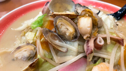 野菜たっぷりの海鮮ちゃんぽん