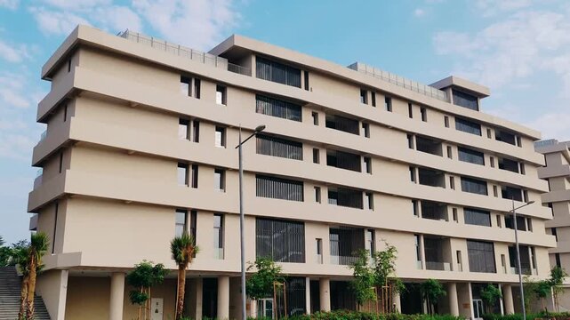 Residential Cream Color 04 Story building modern design Exterior View with Balcony black glass windows.
Aluminum Baffle Shape Cladding Balcony Facade Architecture Panel Decoration Horizontal Tower.