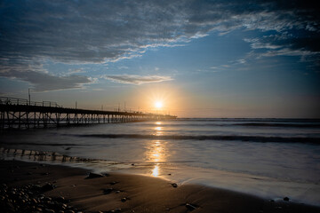 Atardecer en el Muelle de Pacasmayo Perú