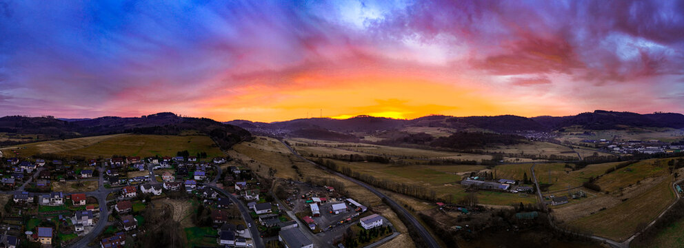 Sonnenaufgang am f&uuml;hren morgen in einem kleinem doch in Eschenburg 