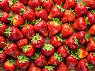 Vibrant Red Strawberries in a Close-Up Pattern Display
