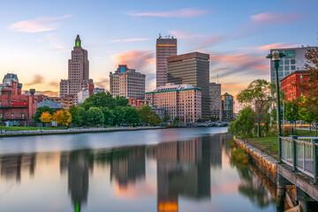 Naklejka premium Providence, Rhode Island, USA downtown cityscape viewed from above the Providence River. 524