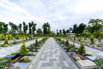 Beautiful Japanese cemeteries where flowers bloom - 118