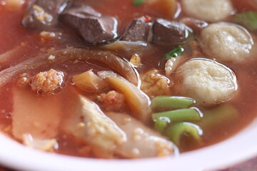 Delicious Yen Ta Fo with toppings