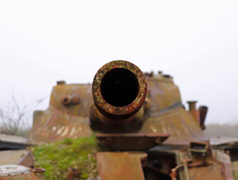canon de char abandonn&eacute;