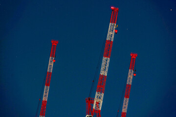 夜のタワークレーン