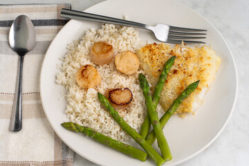 haddock with rice and scallops