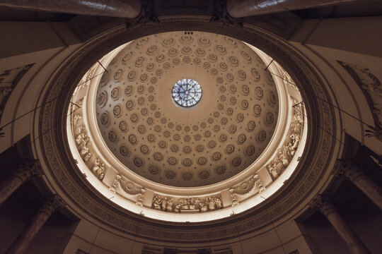 L'interno della chiesa della Gran Madre di Dio a Torino