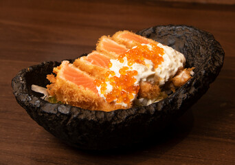 サーモンのカツレツ（いくら、タルタルソーズ）