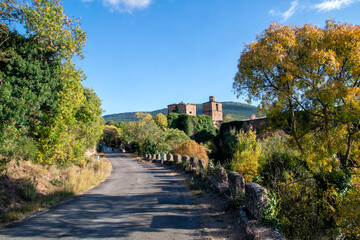 Carretera al pueblo abandonado de Ruesta 