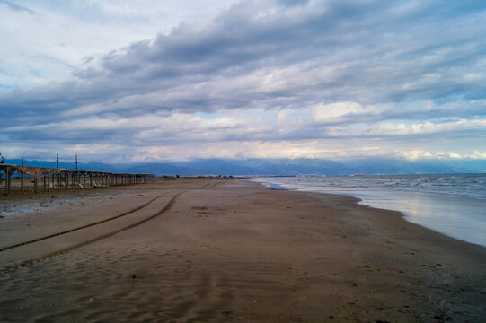 Peaceful Mediterranean view where the waves touch the shore at D&ouml;rtyol beach.