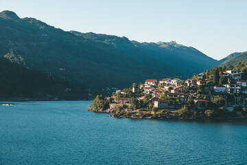 Fototapeta premium view of a lake in the mountains