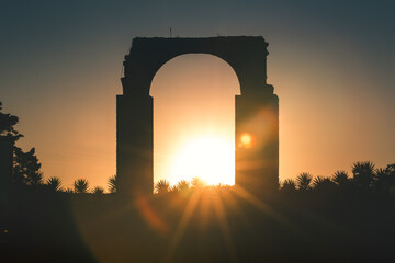 Sunset in the arch 