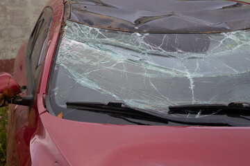 Obraz premium Car accident. Car insurance claim. Car body repair.