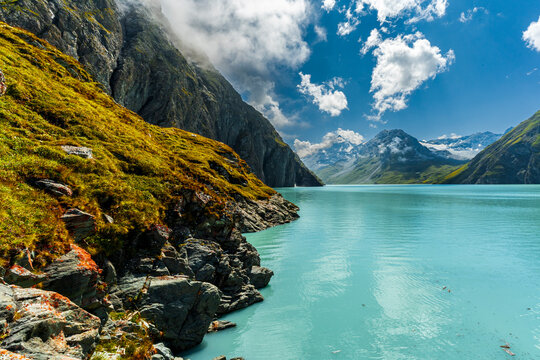 Lac des Dix, au c&oelig;ur des Alpes suisses