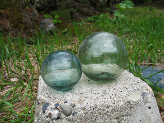 ガラスの浮き　小、中