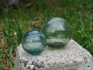 ガラスの浮き　小、中