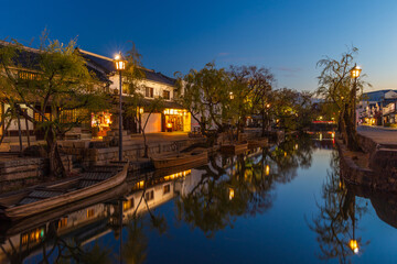 Fototapeta premium 日本の風景・秋 岡山県倉敷市 夜の倉敷美観地区