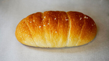 croissant on a plate 빵 브레드 베이커리 