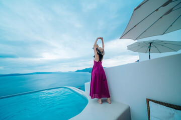 サントリーニのホテルのプール