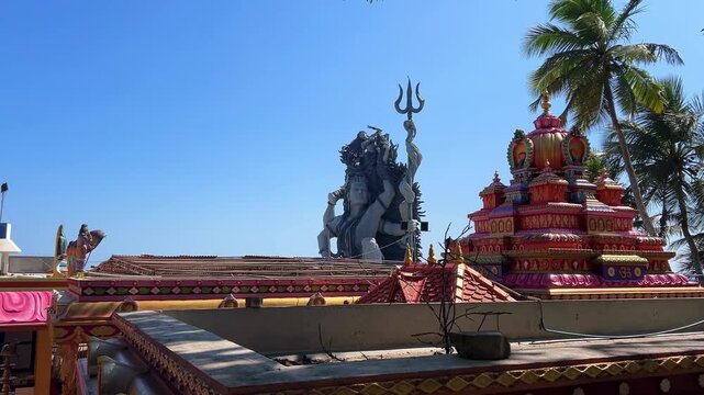 Trivandrum Kerala in 4K &ndash; Scenic City Views, Padmanabhaswamy Temple, and Coastal Beauty of South India Travel Video