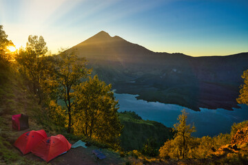 Sonnenaufgang am Mount Rinjani auf Lombok