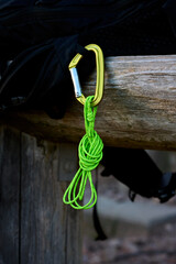 カラビナと細引き