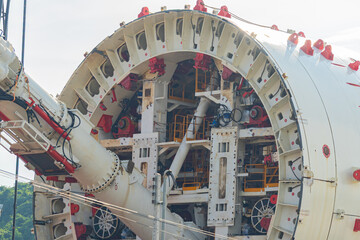 Drill head for railway tunnel boring machine