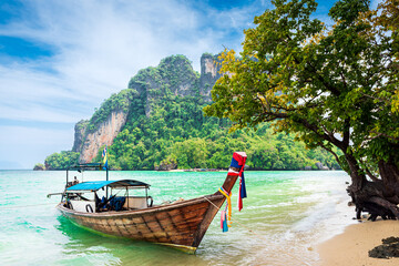 Bateau typique thaïlandais 