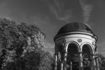 die hessische Landeshauptstadt Wiesbaden im Herbst