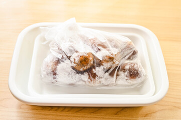 生のまま冷凍した栗