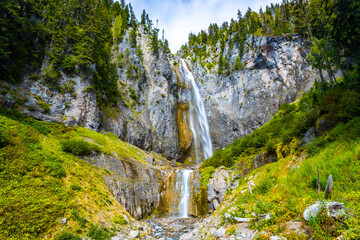Panoramic View of Comet Falls on Sunny Day © PhotoSpirit