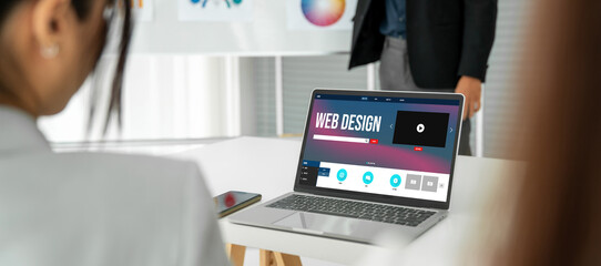 Website design software provide modish template for online retail business and e-commerce