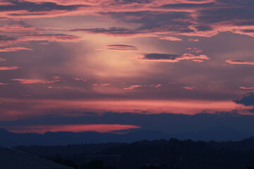 In the morning the sun is rising.