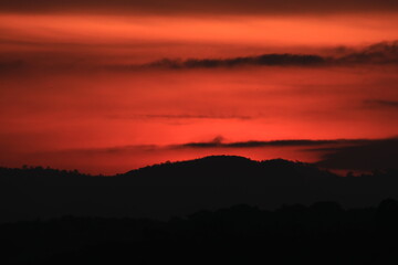 In the morning the sun is rising.