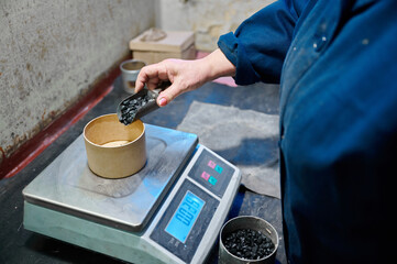 Creating vibrant displays with precision in the fireworks factory high-rise workshop