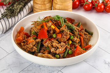 Gourmet shredded meat with vegetables