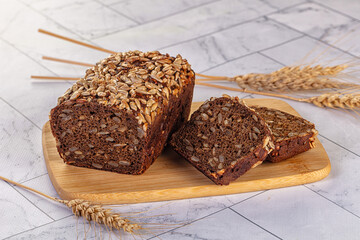 Browl rye bread with seeds