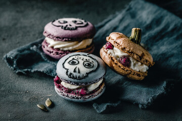 Halloween Macarons with Skull Decorations