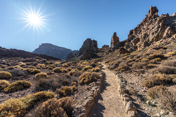 Volcanic trail through Roques de Garcia