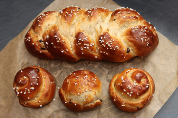 Hefezopf und Schneckennudel