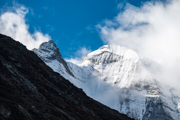 The snowy mountain scenery of the Qinghai-Tibet Plateau