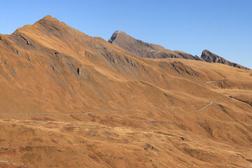 Wanderregion Berner Oberland; Blick auf Grossenegg (2622) und Schwarzhorn (2927)