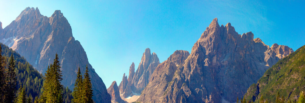 Sextener Sonnenuhr Berggruppe in den Dolomiten, S&uuml;dtirol, Italien, Europa, Panorama 