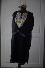 Kaar kash pheran with floral designs